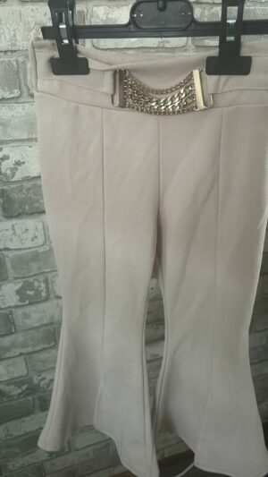 beige flairbroek