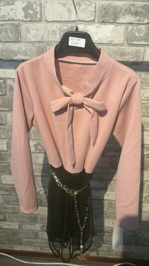 Oud roze met zwarte jurkje